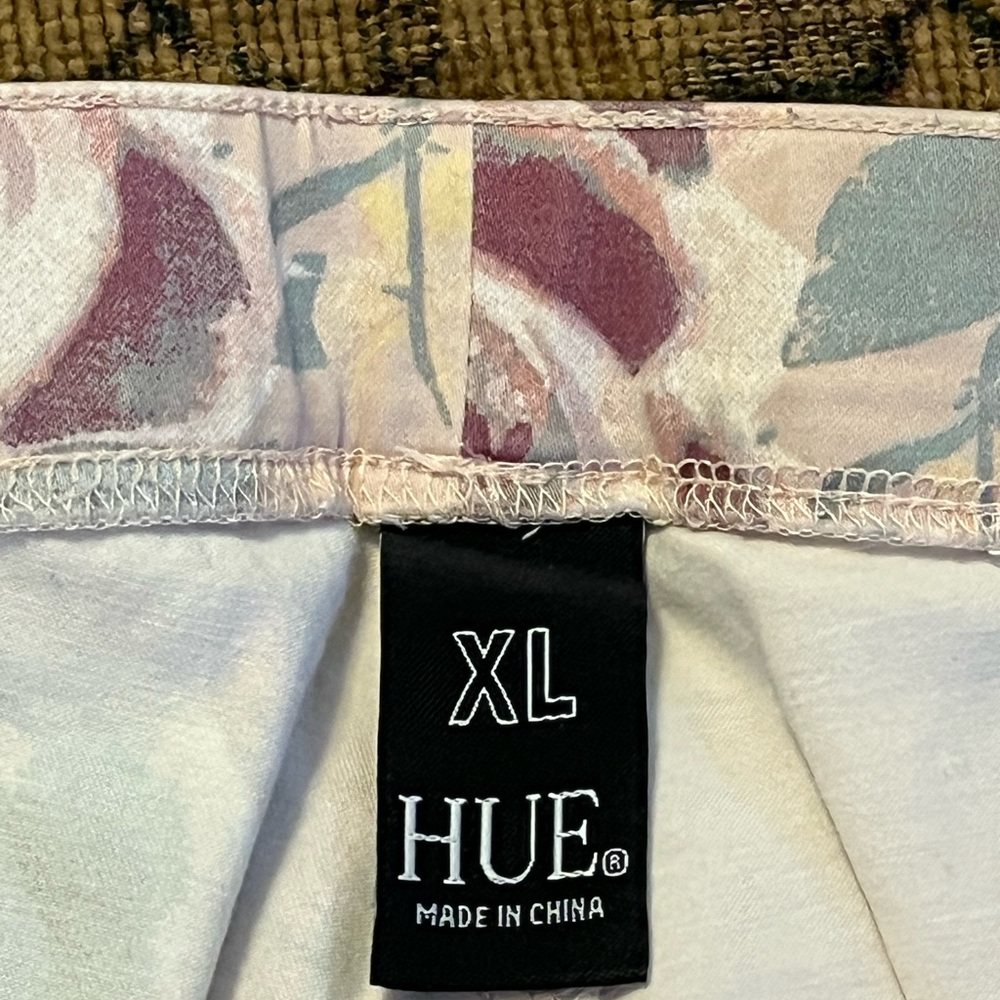 HUE Floral Skinny Leg Pull on pants!  Size XL - Picture 9 of 9